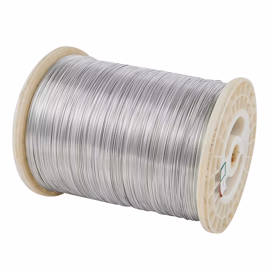Fil fourré de silicium-calcium pour la fabrication de l'acier avec pour fonction d'augmenter le rendement de l'alliage et de réduire le coût de fusion